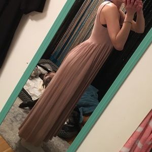 Maxi dress with 2 pockets!